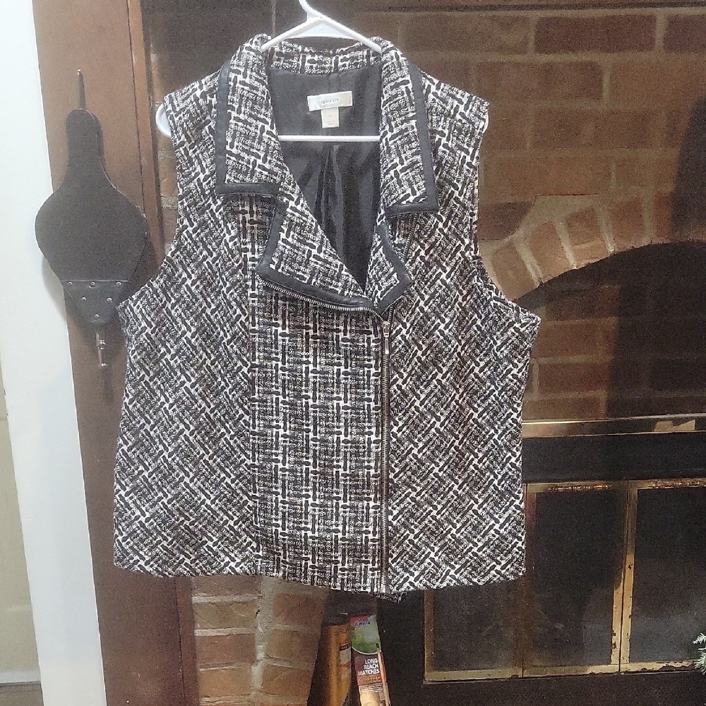 CJ Banks Black and White Vest